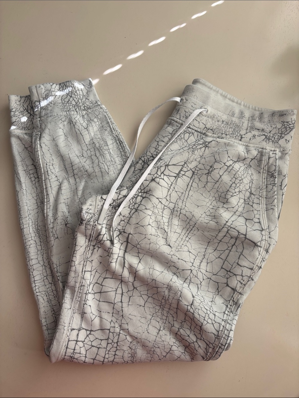 lululemon athletica White Crackle-Print Joggers